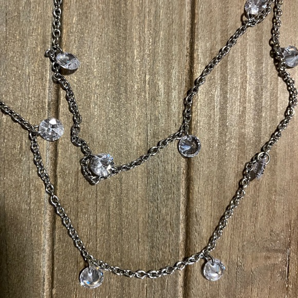 🌸Crystal Drop Necklace - Picture 4 of 5